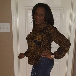 Meet your Posher, Serae